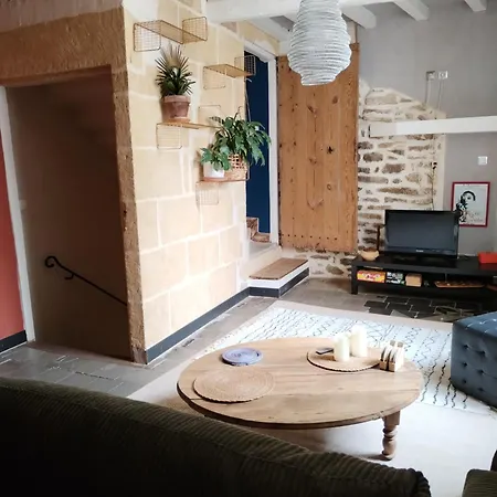 Maison De Village A Deux Pas De La Riviere 펜션 *